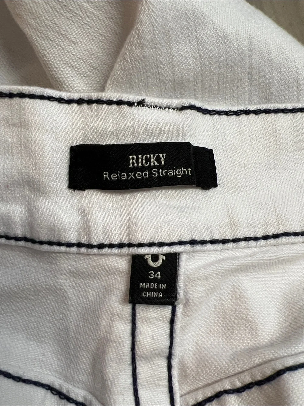 True Religion White Ricky Relaxed Straight Leg Jeans- 34x33